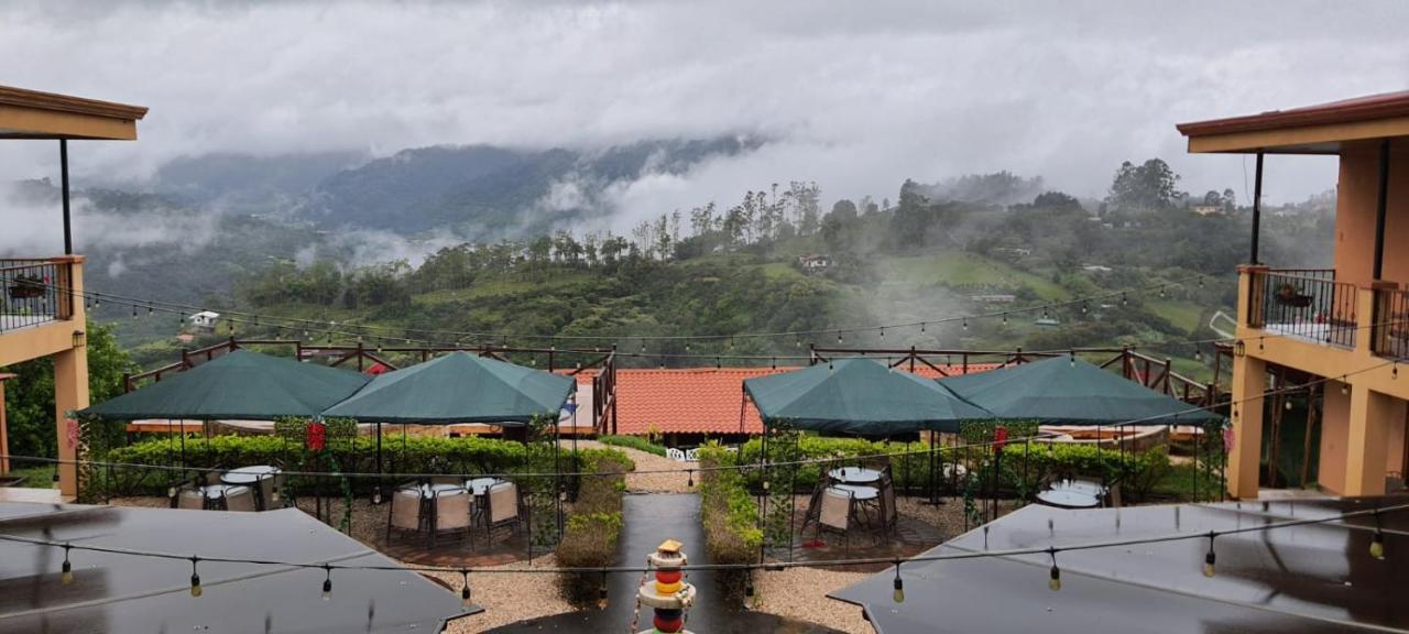 Paraiso Orocay Lodge Exterior photo
