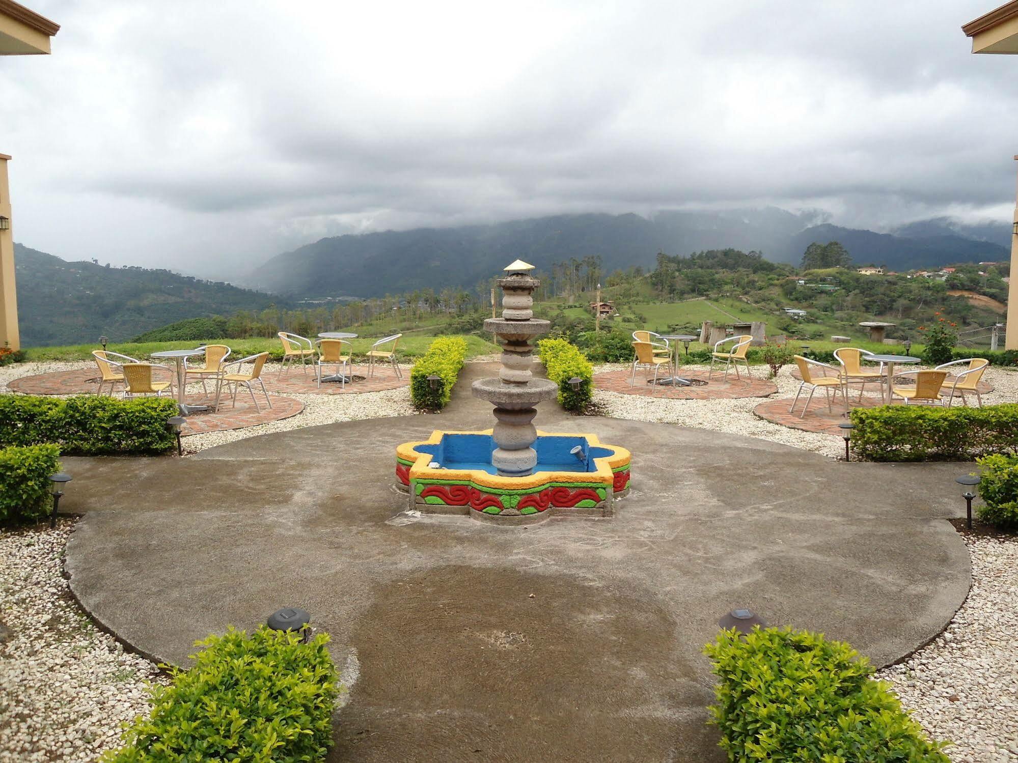 Paraiso Orocay Lodge Exterior photo