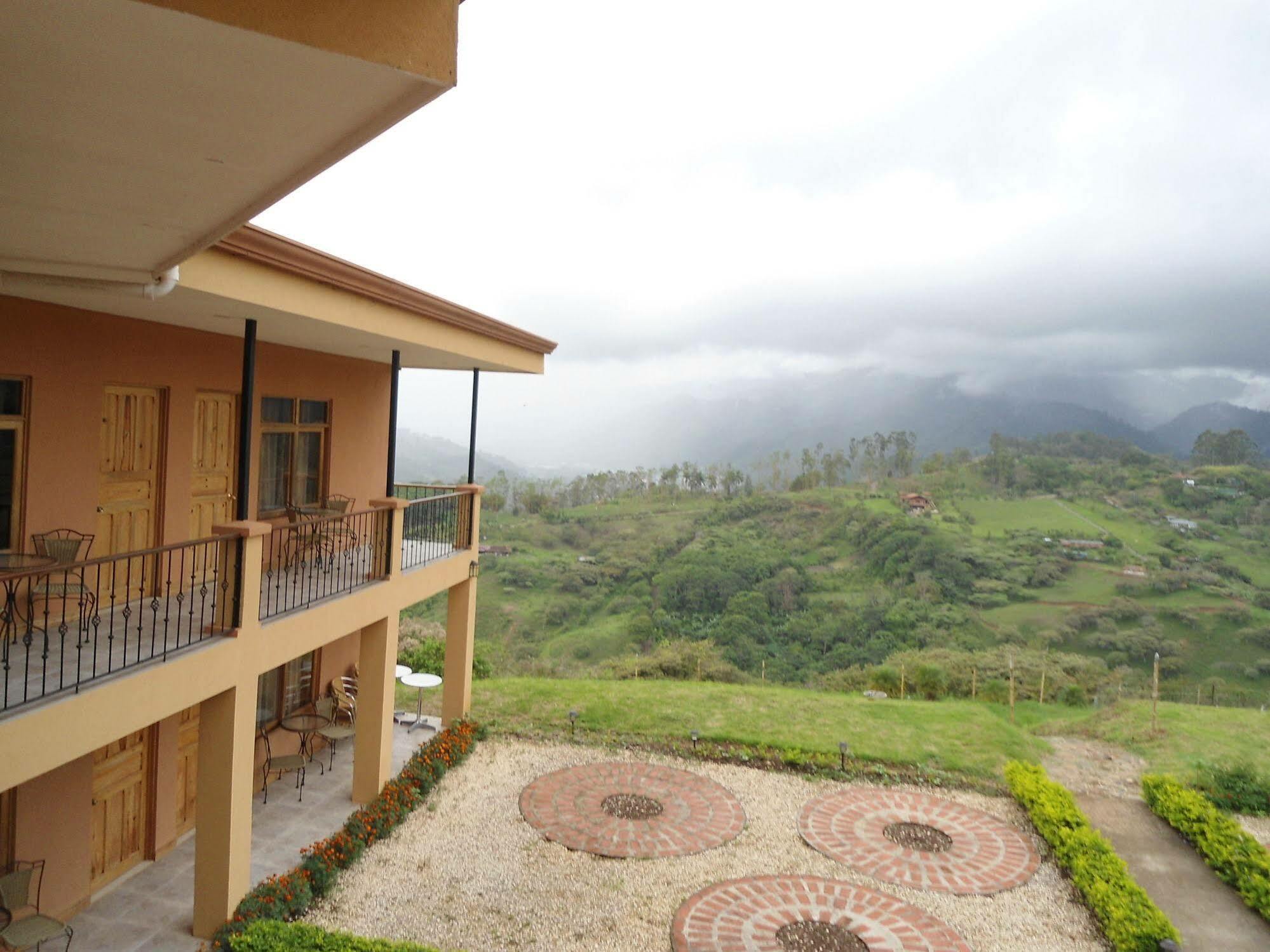 Paraiso Orocay Lodge Exterior photo