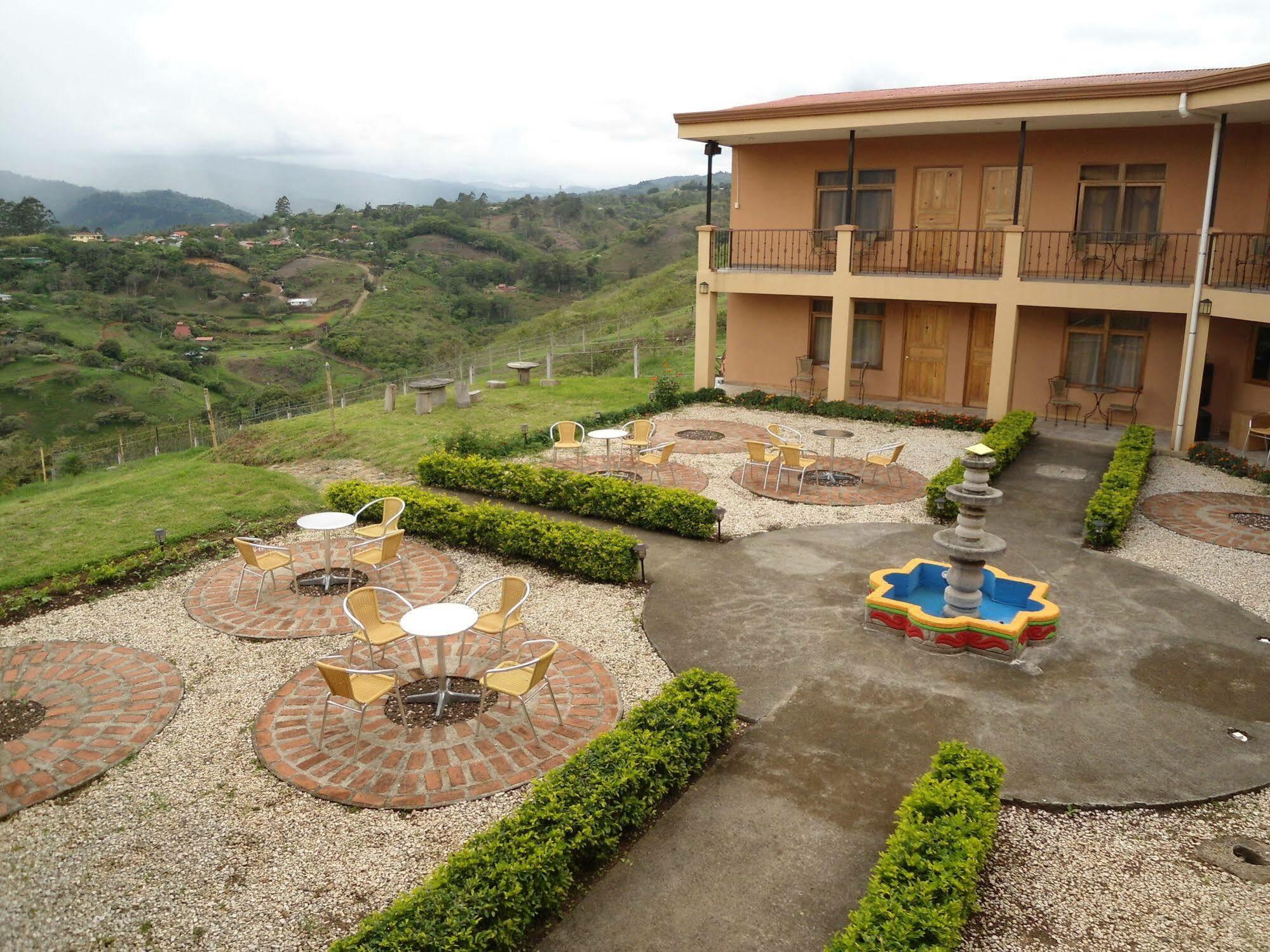 Paraiso Orocay Lodge Exterior photo